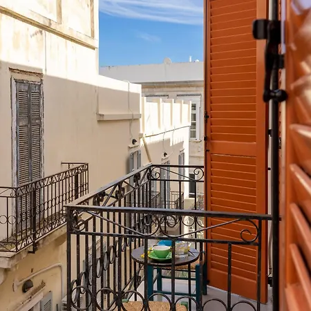 Mimoza Family アパート *